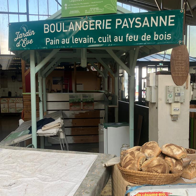 bannière peinte à la main sur bâche plastique par Atelier OFACTORY